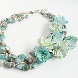 Multicolored Natural Beads Necklace "Mint meadow".